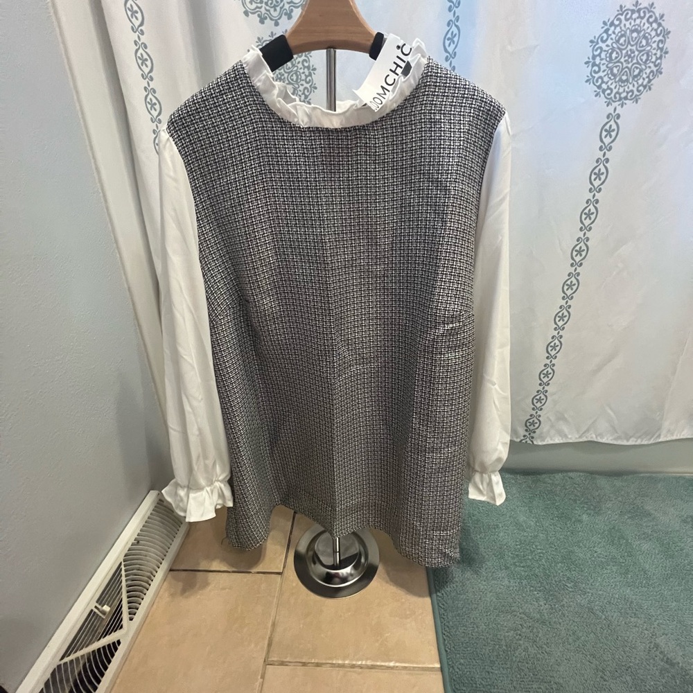 Chic Black and White Houndstooth top.